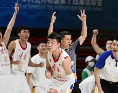 年轻球员崭露头角，关键时刻挺身而出的简单介绍